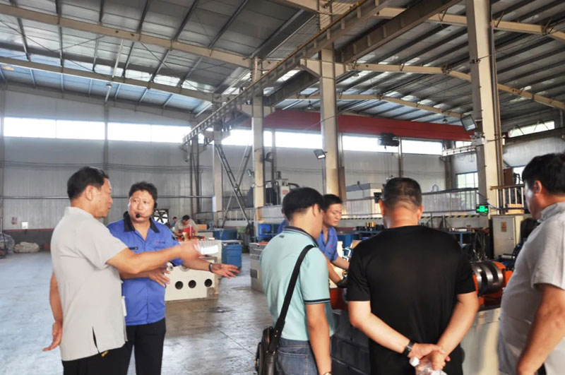 感恩有您，一路同行--熱烈歡迎保定包裝協(xié)會蒞臨信川參觀指導！