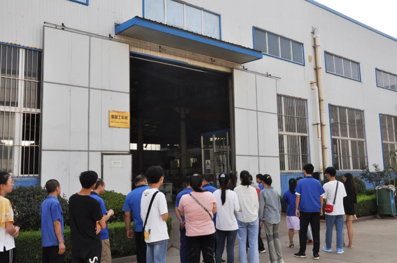 熱烈祝賀信川機(jī)械職工子弟金榜題名！