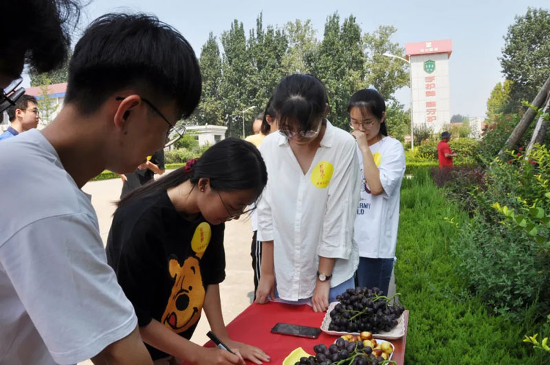 熱烈祝賀信川機(jī)械職工子弟金榜題名！